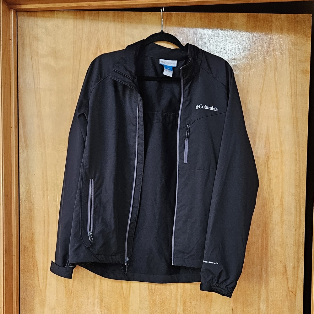 Columbia Unisex Black Performance Jacket